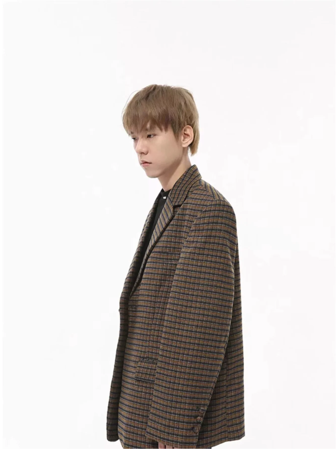 Oversized Checkered Single Breasted Blazer with Structured Shoulders - Image 6
