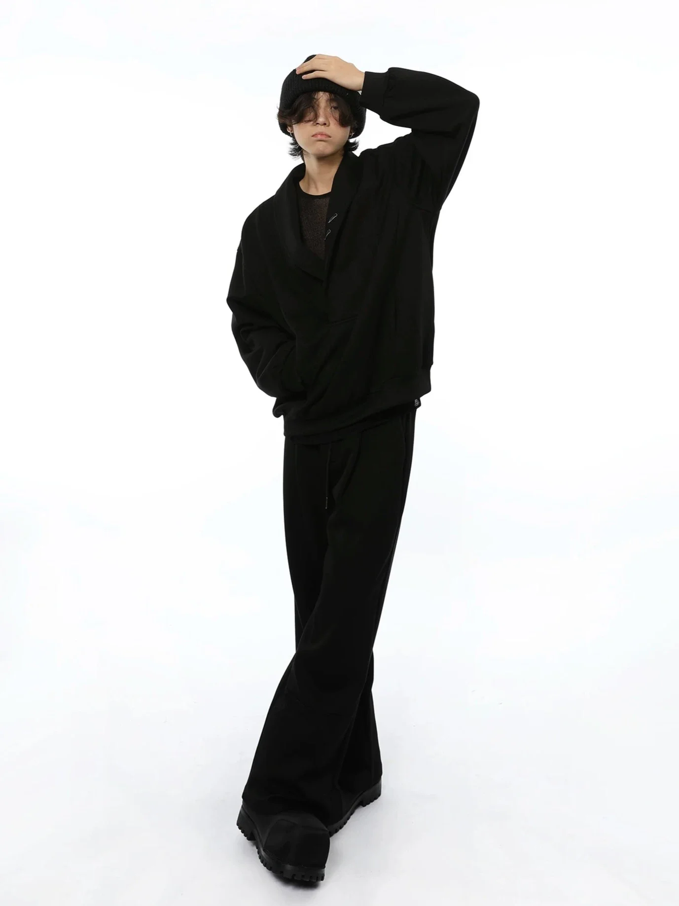 Oversized Collared V-Neck Sweatshirt and Joggers Set - Image 13