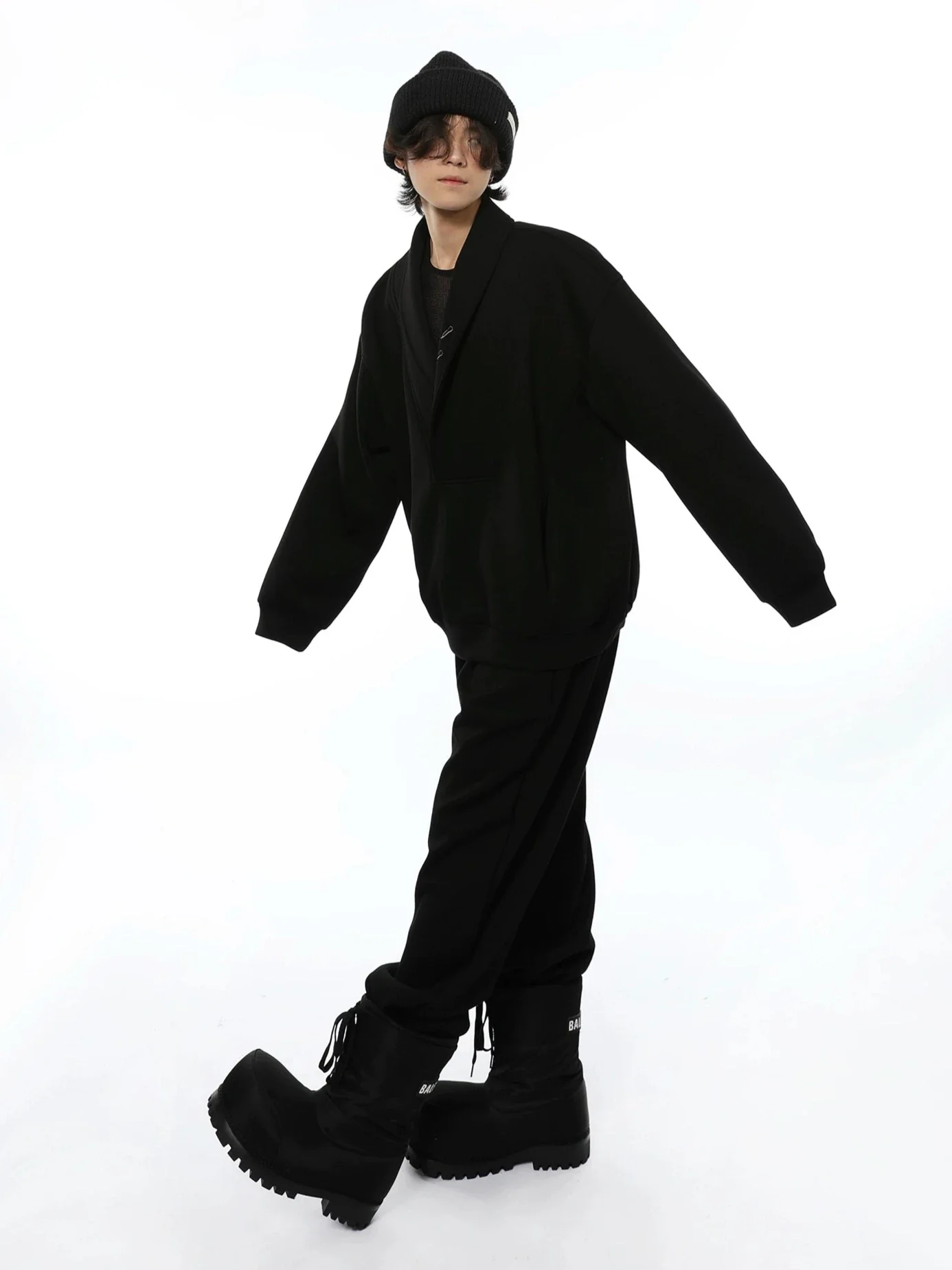 Oversized Collared V-Neck Sweatshirt and Joggers Set - Image 14
