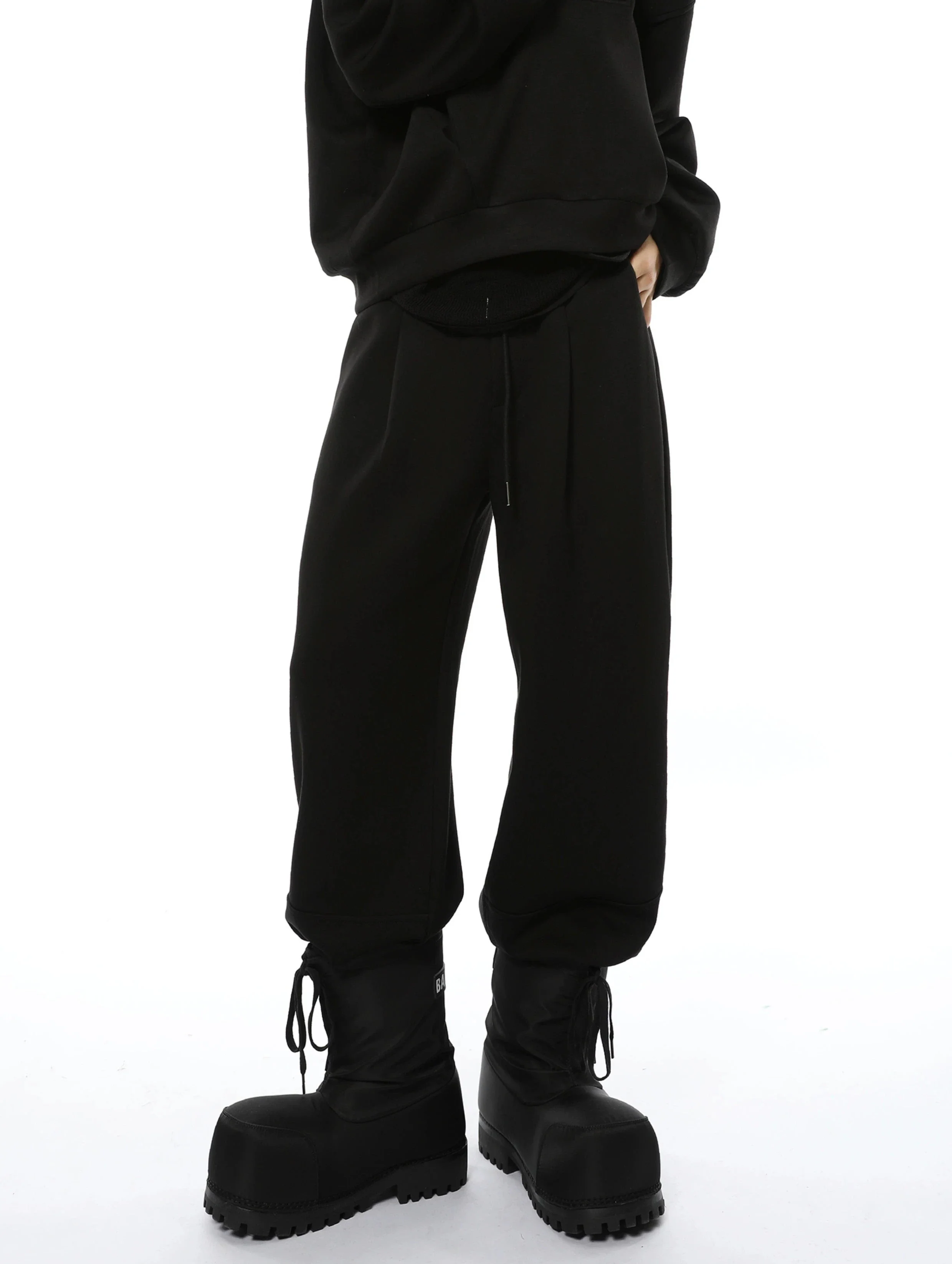 Oversized Collared V-Neck Sweatshirt and Joggers Set - Image 17