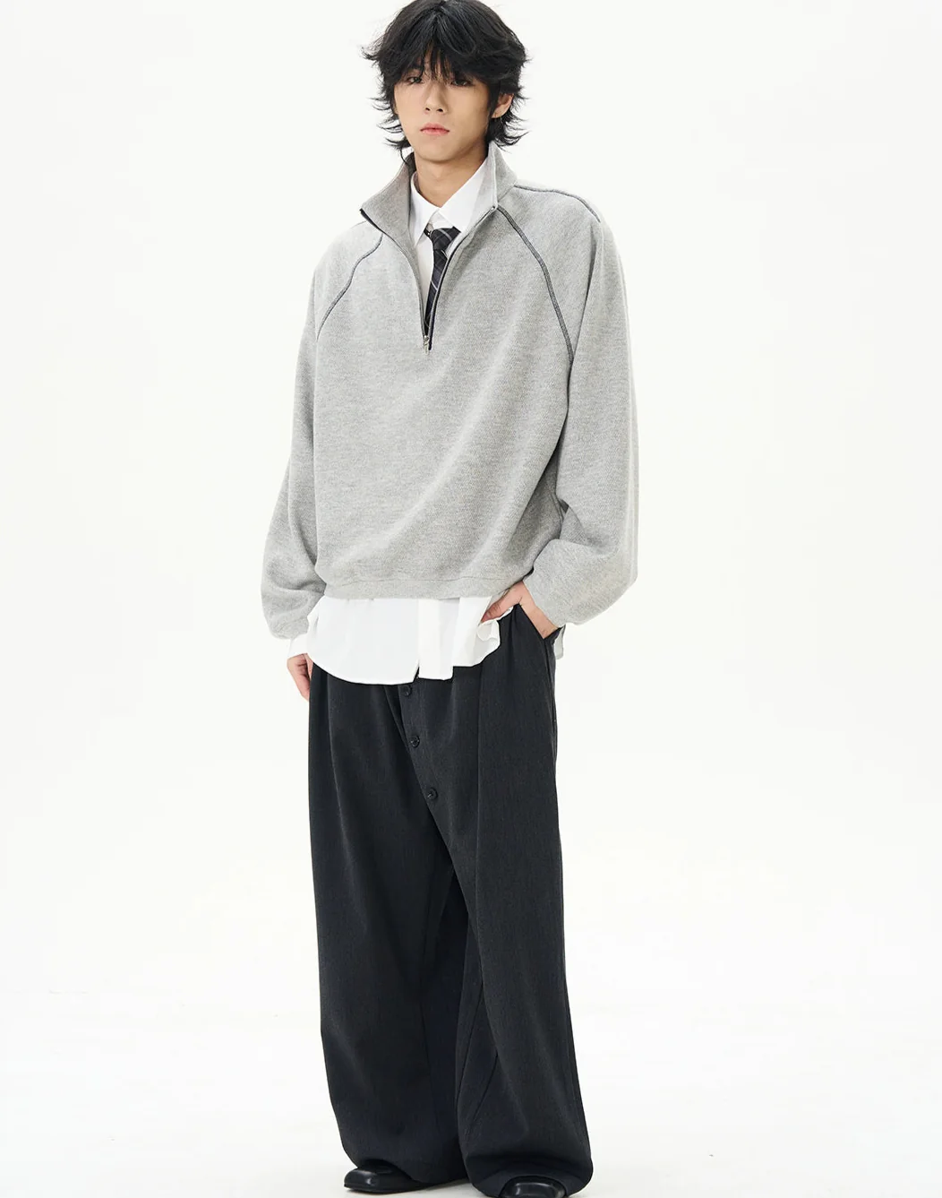 Oversized Contrast-Stitch Quarter Zip Sweatshirt - Image 10