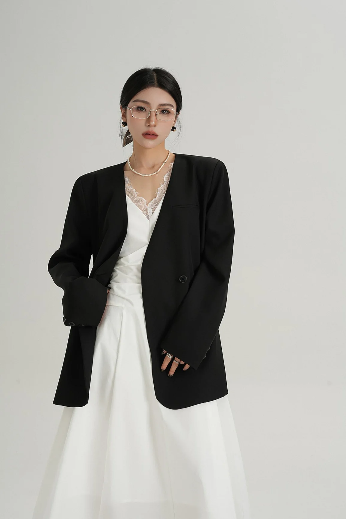 Oversized Lapelless Single-Button Blazer with Belt - Image 3