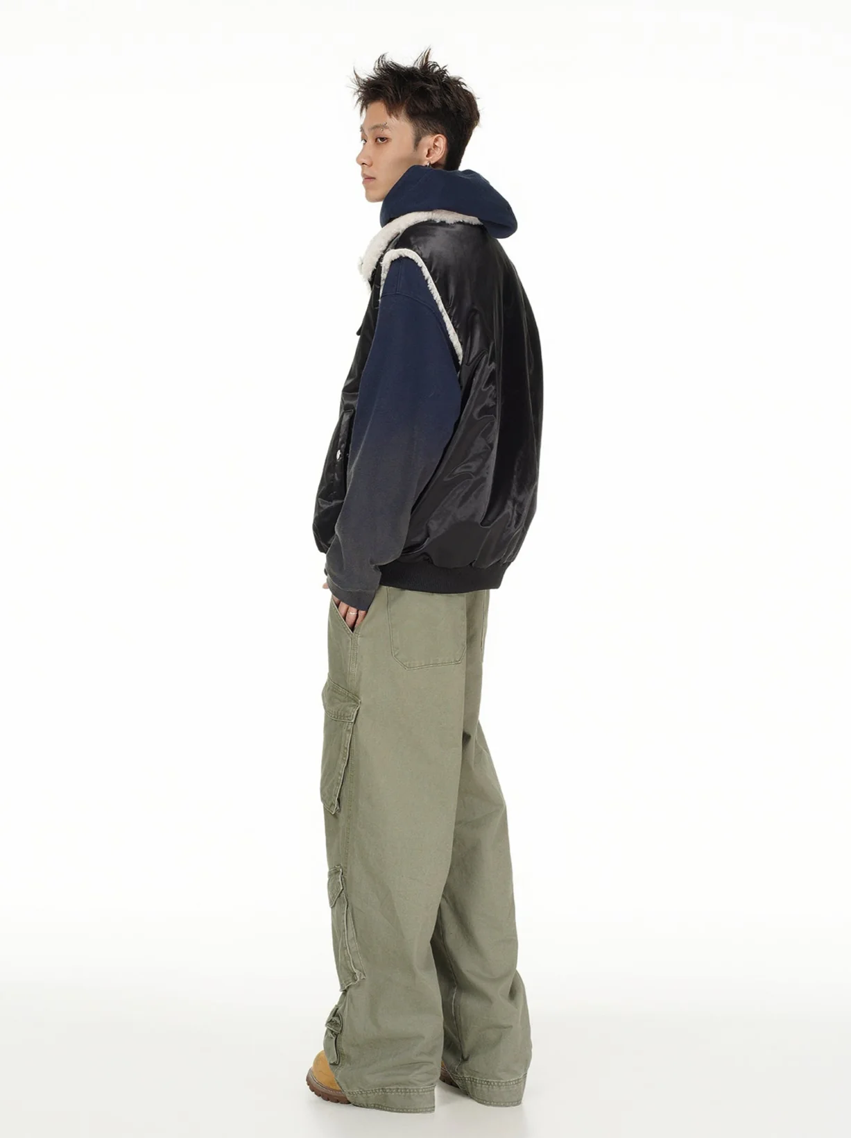 Oversized Reversible Sherpa Lined Zip Vest - Image 10