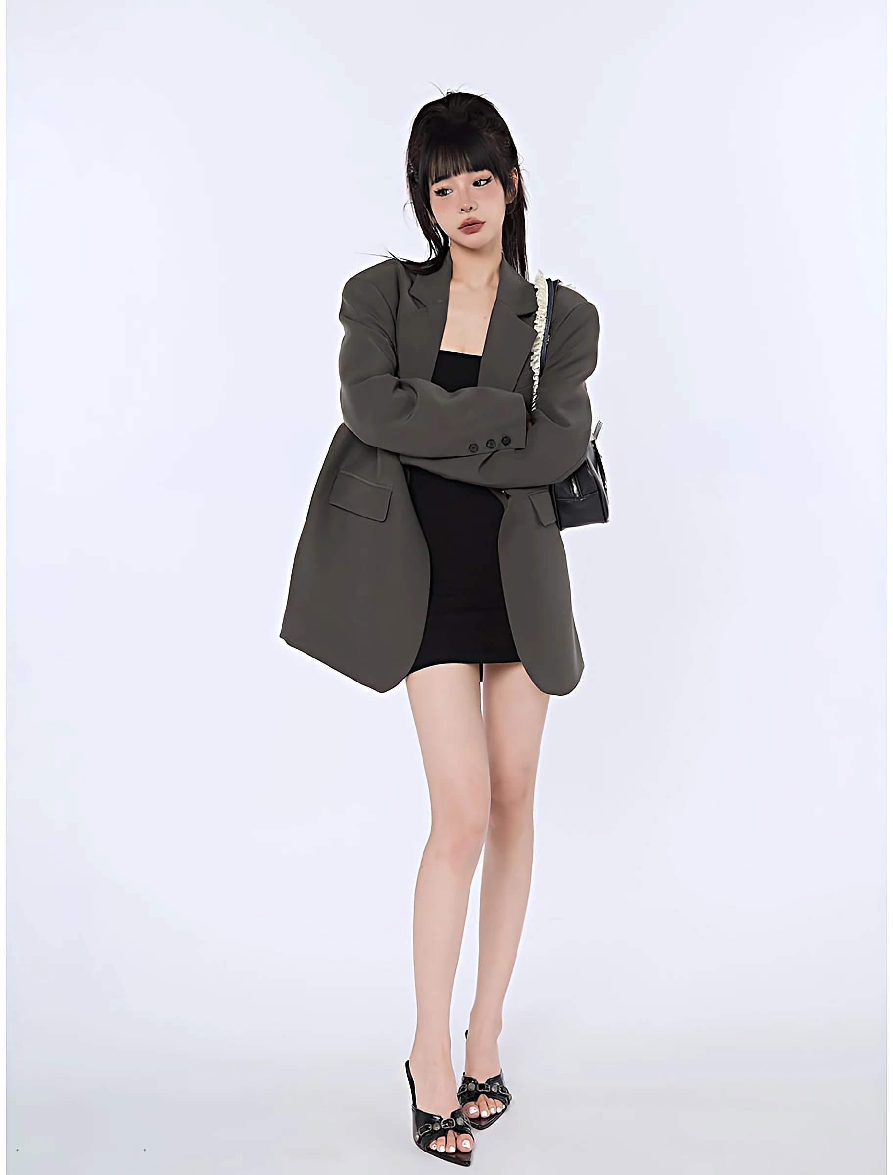 Oversized Solid Blazer with Notch Lapels - Image 2