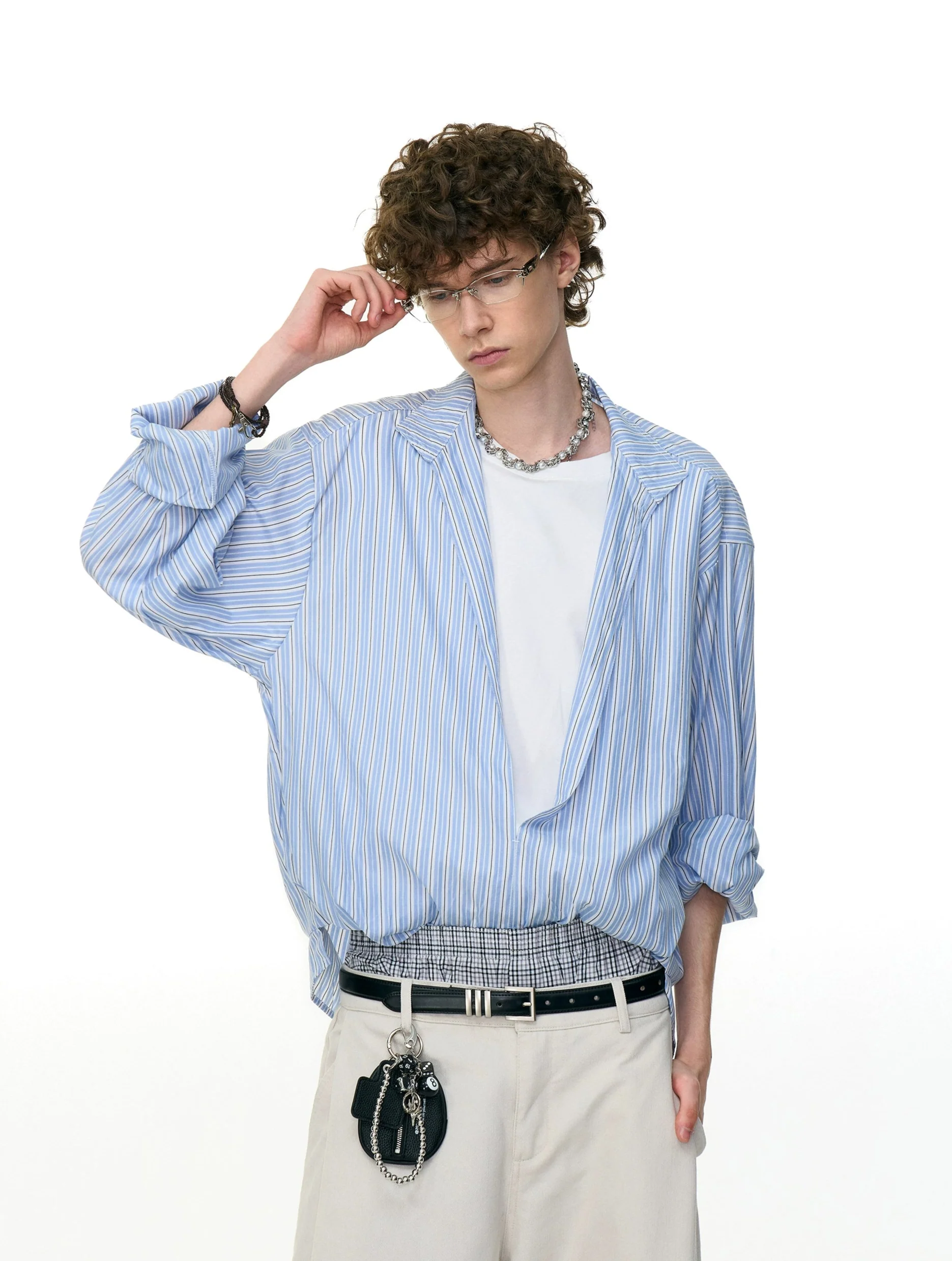 Oversized Stripe Buttonless Deep V-Neck Shirt - Image 3
