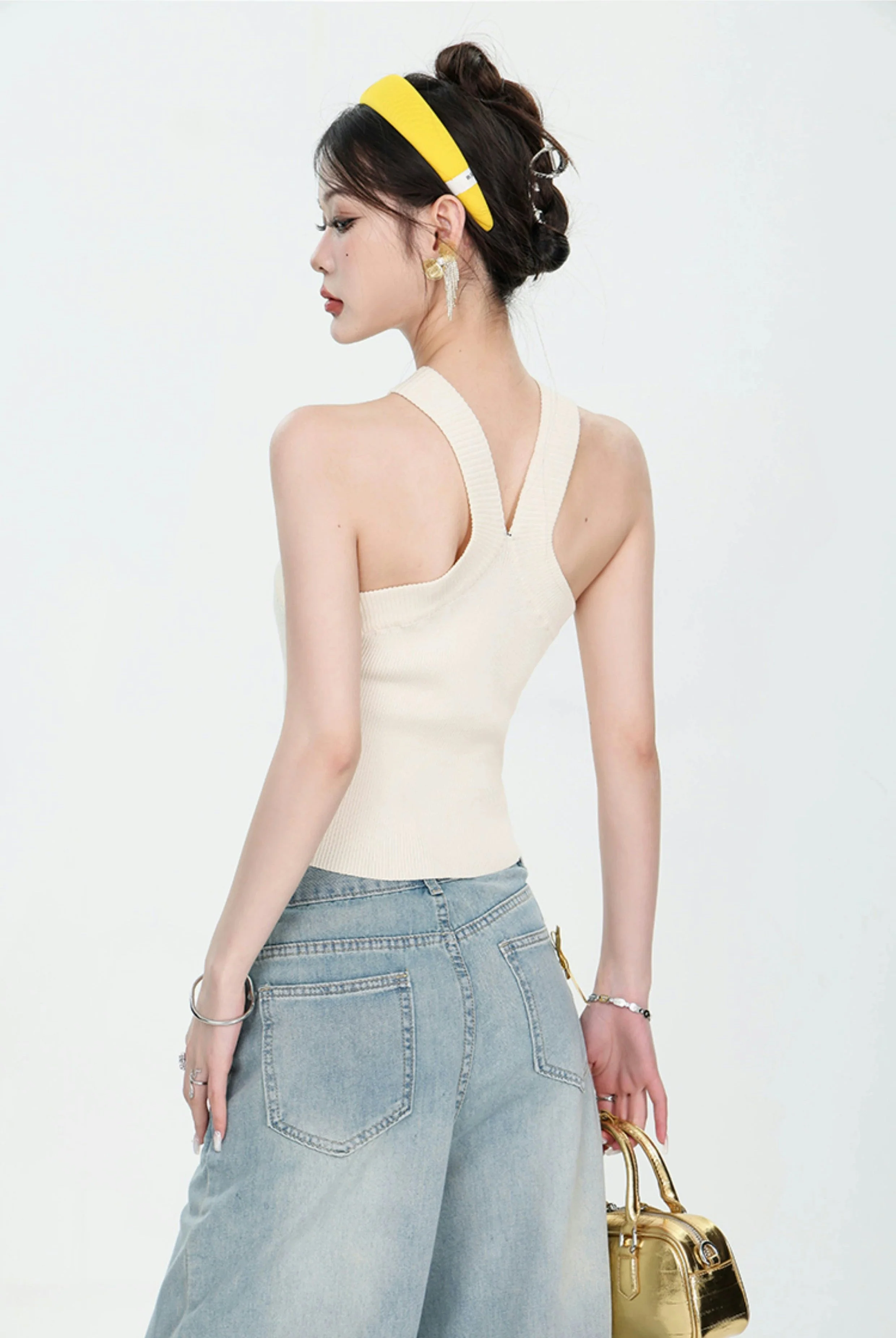 Ribbed Knit V-Neck Halter Crop Top - Image 10