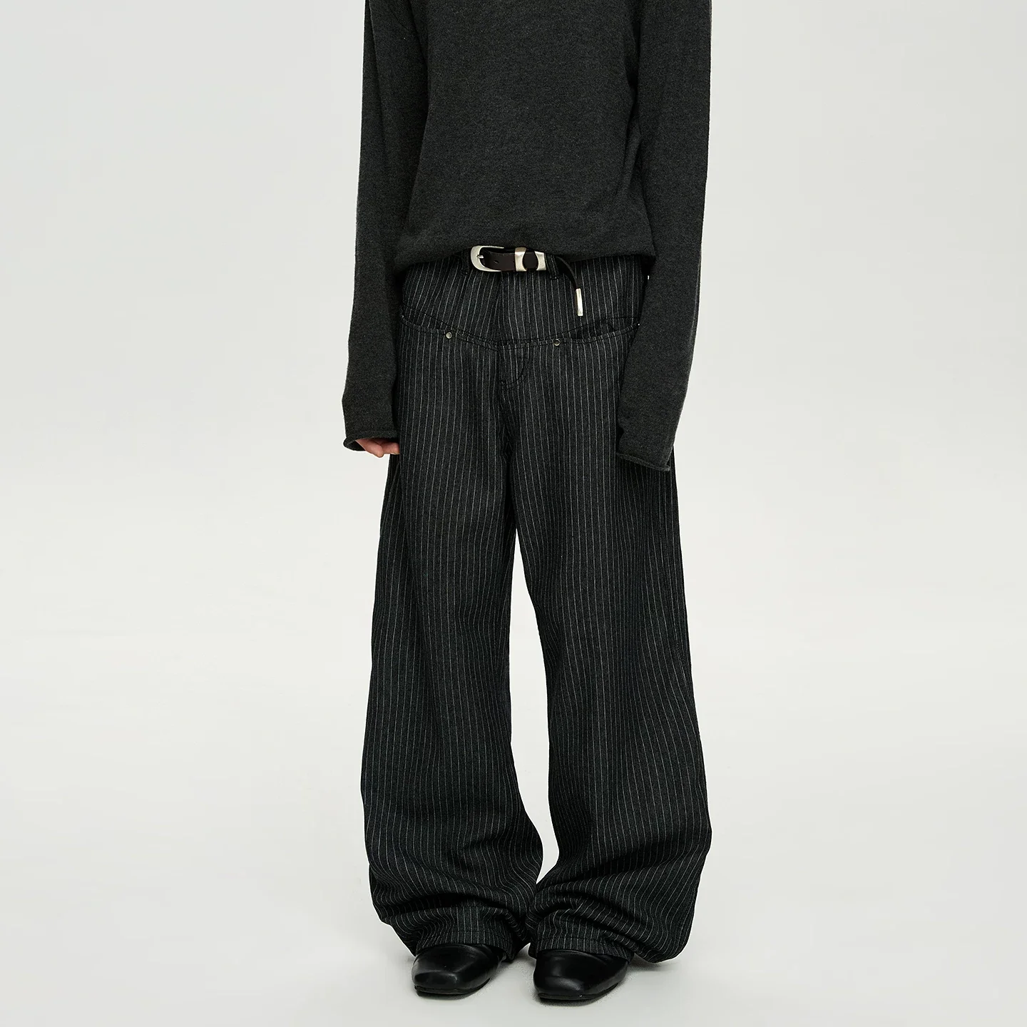 Rivet-Detail Pinstripe Wide Leg Pleated Trousers - Image 2