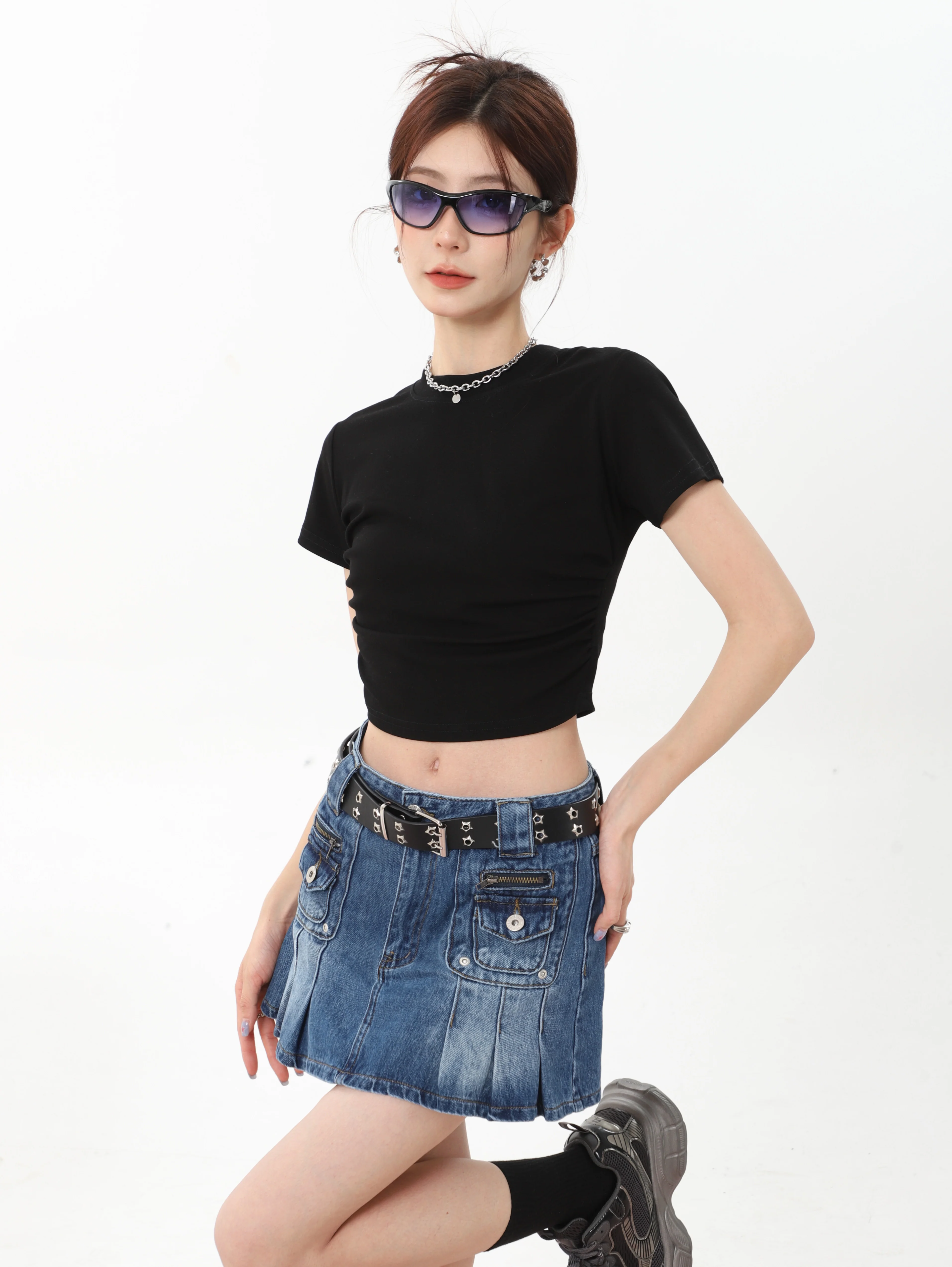 Ruched Side Cropped Baby Tee - Image 19