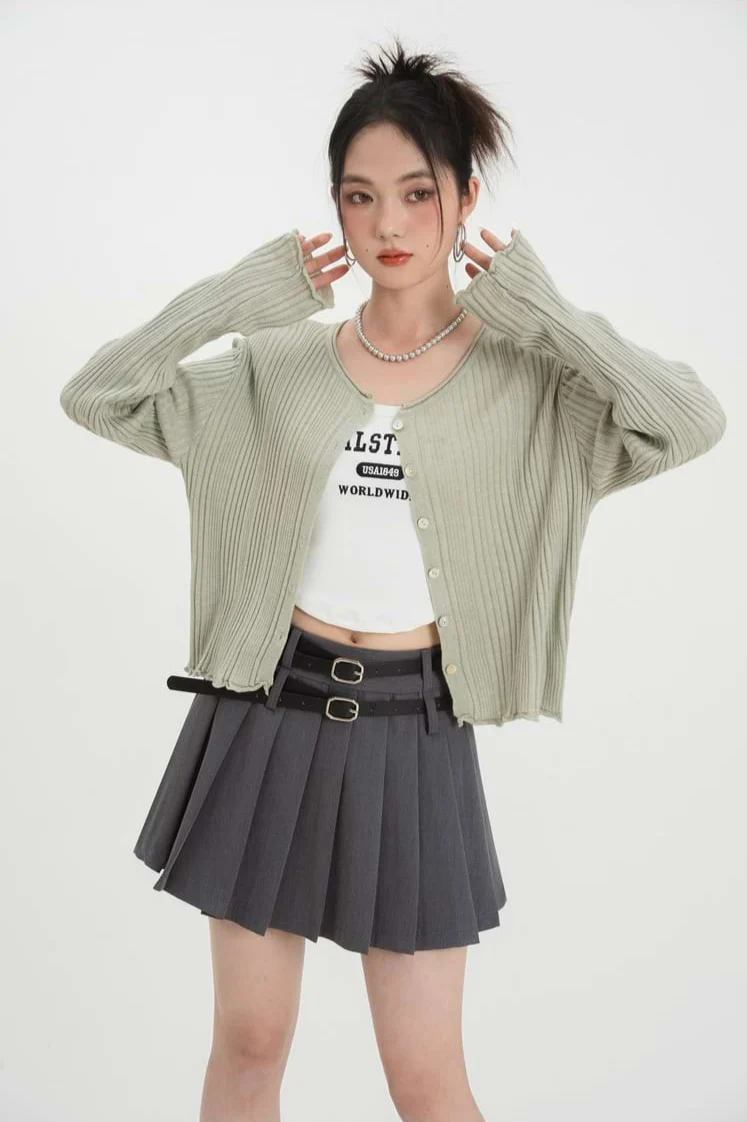 Ruffle Hem Ribbed Button Top - Image 22