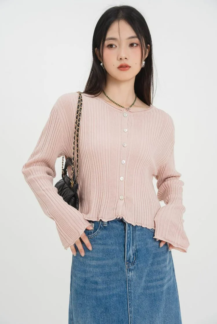 Ruffle Hem Ribbed Button Top - Image 26