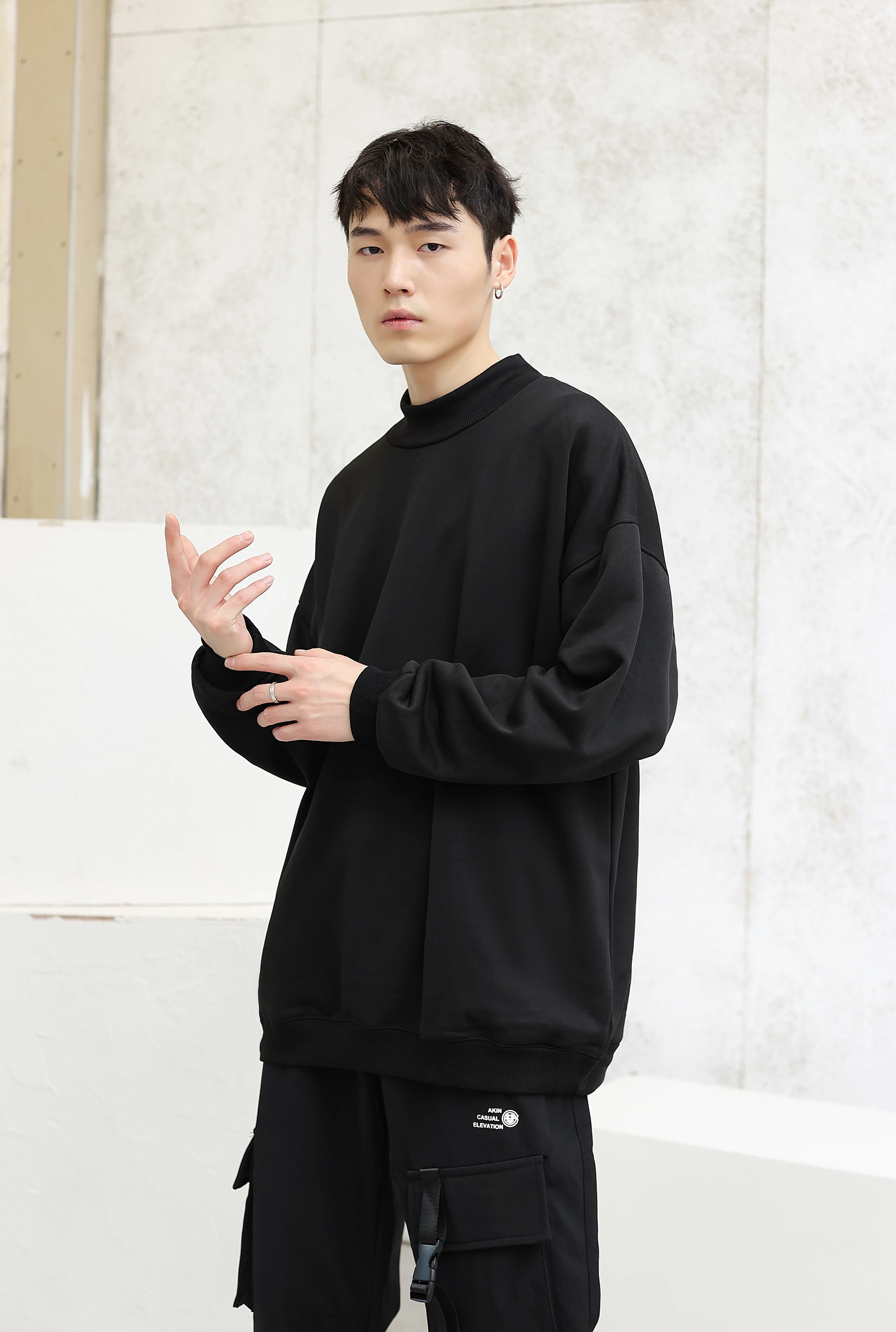 Semi-Turtleneck Oversized Sweatshirt - Image 8