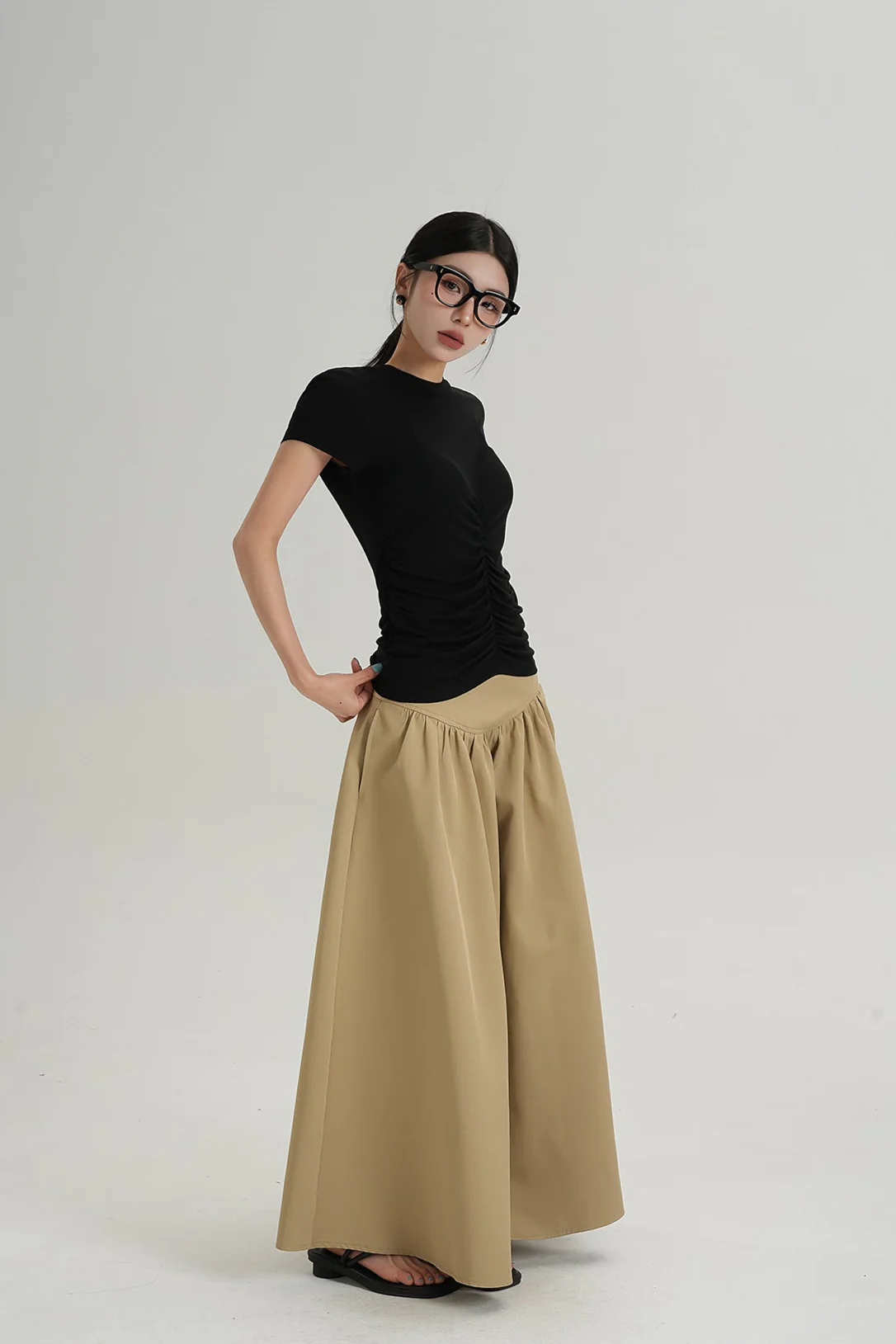 Skinny Ruched Short Sleeve T-Shirt - Image 13