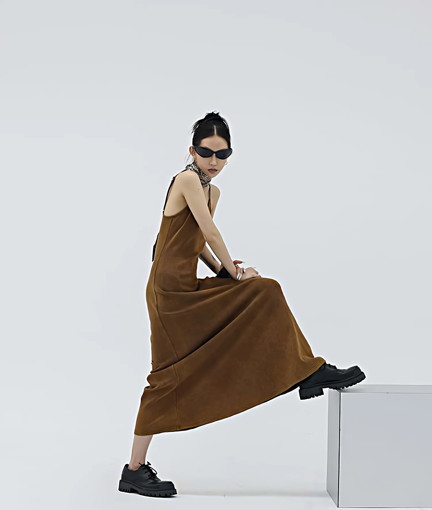 Slim Scoop-Neck Classic Distressed Maxi Dress - Image 11