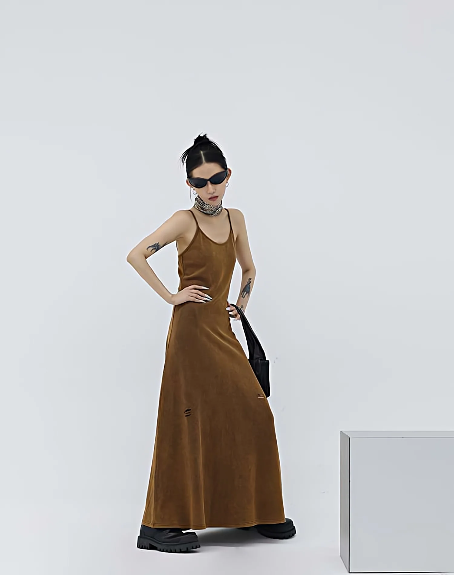 Slim Scoop-Neck Classic Distressed Maxi Dress - Image 12