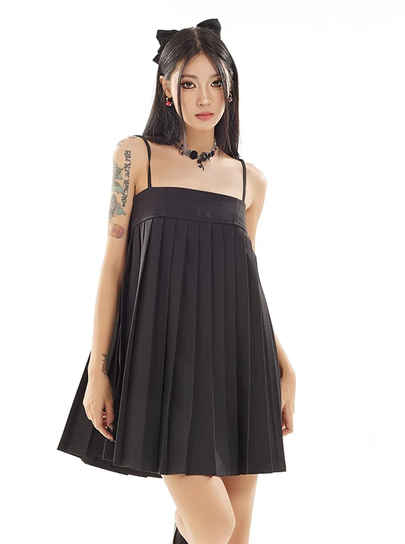 Spaghetti Strap Pleated Swing Top - Image 15