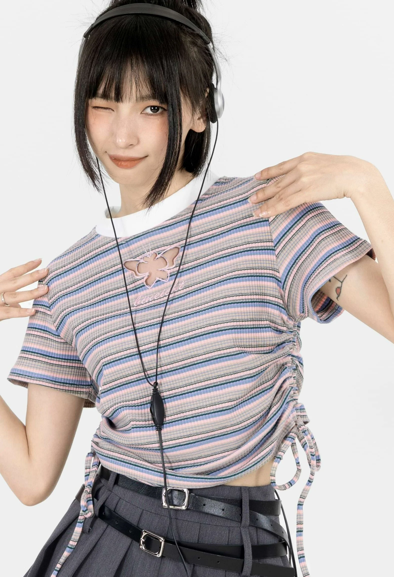 Stripe Ruched Side Crop Top with Butterfly Cutout - Image 2