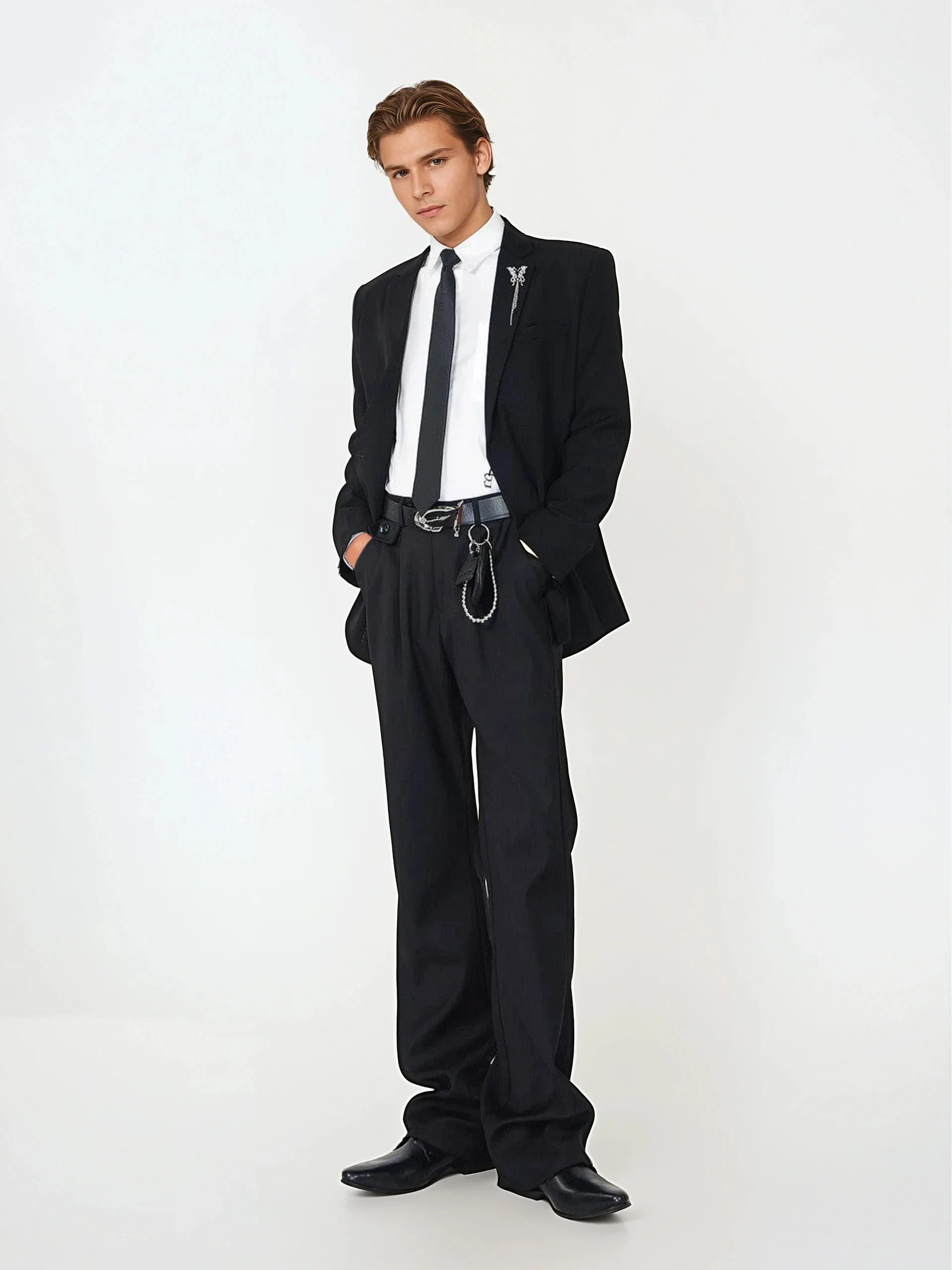 Structured Fit Single-Breasted Blazer with Notch Lapel and Chain Detail - Image 10