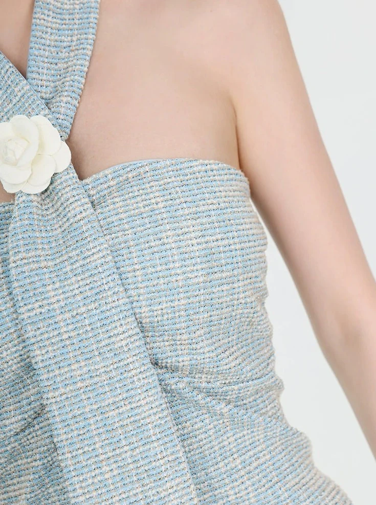 Tweed Halter Neck Twist Crop Top with Floral Applique - Image 18