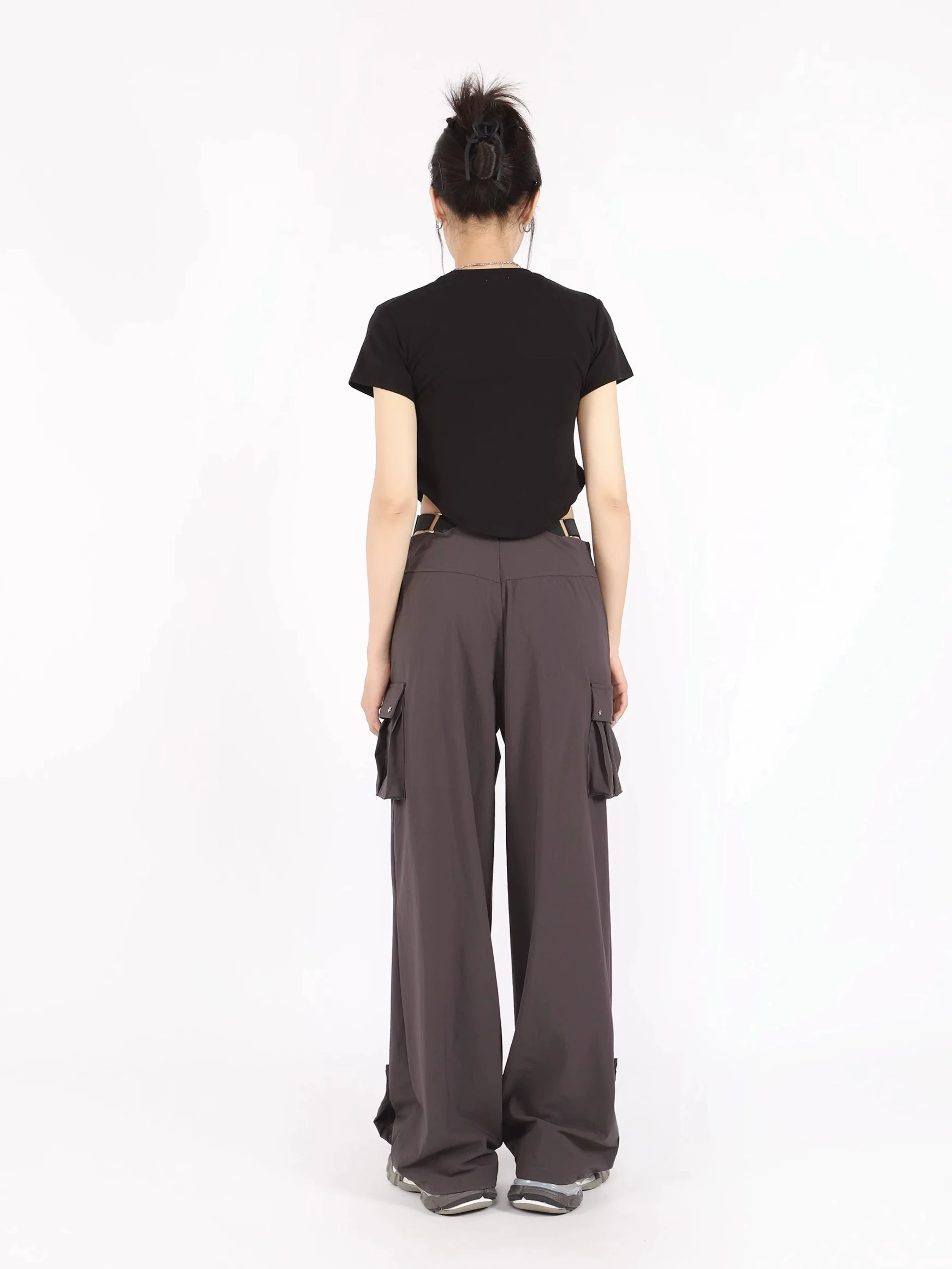 Waist-Layered Wide Leg Lightweight Cargo Pants - Image 10