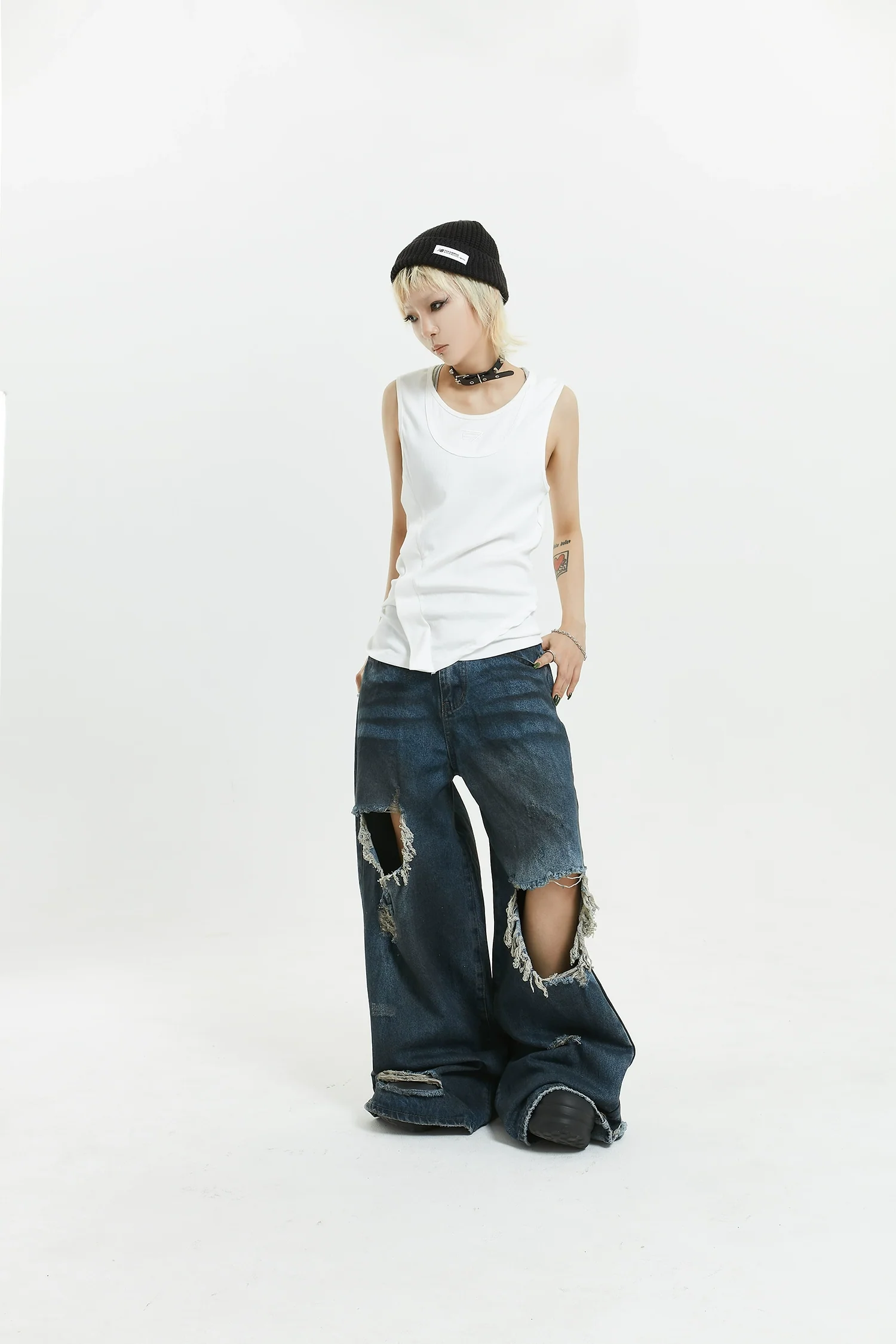 Wide-Leg Distressed Knee-Blown Denim Jeans - Image 4