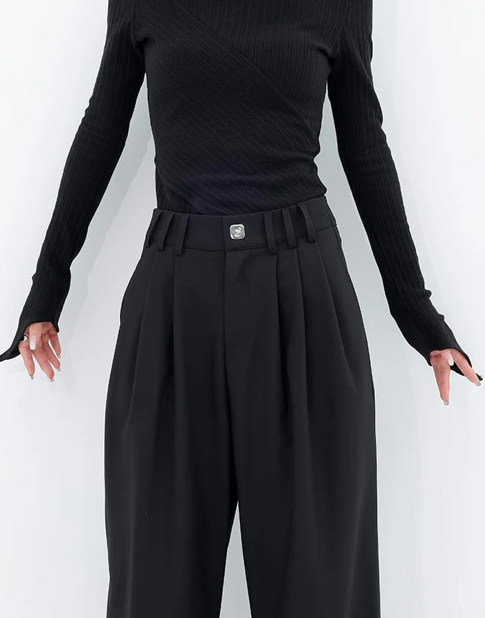 Wide Leg Multi-Pleated Pants - Image 17