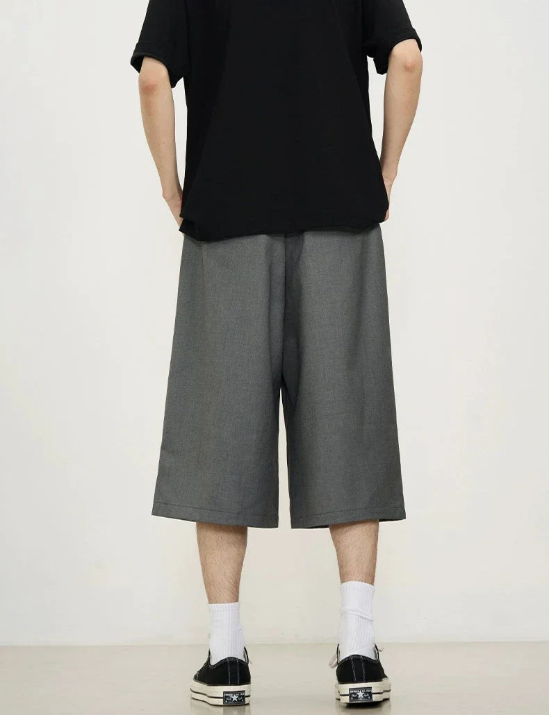 Wide-Leg Pleated Bermuda Shorts - Image 4