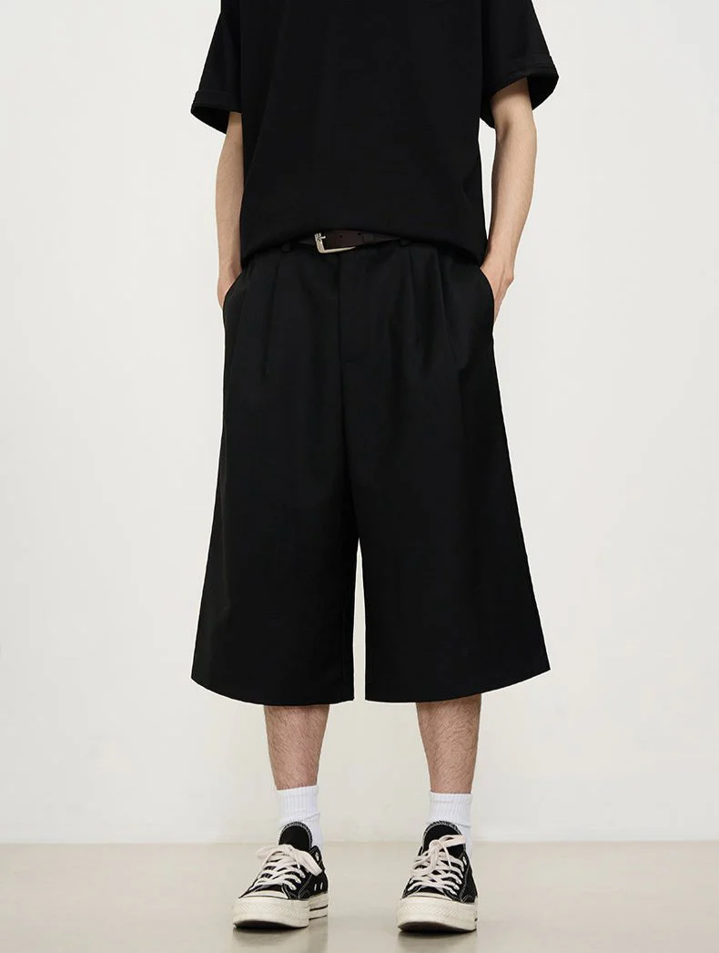 Wide-Leg Pleated Bermuda Shorts - Image 7