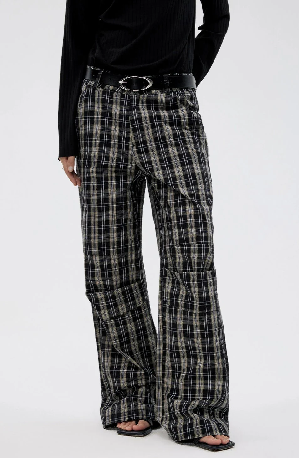 Wide Leg Pleated Plaid Trousers - Image 4