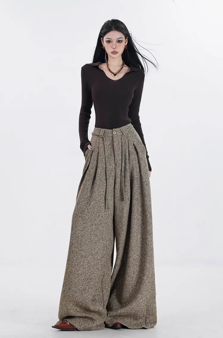 Wide-Leg Pleated Textured Trousers with Waist String - Image 3