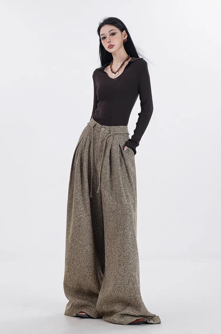 Wide-Leg Pleated Textured Trousers with Waist String - Image 5