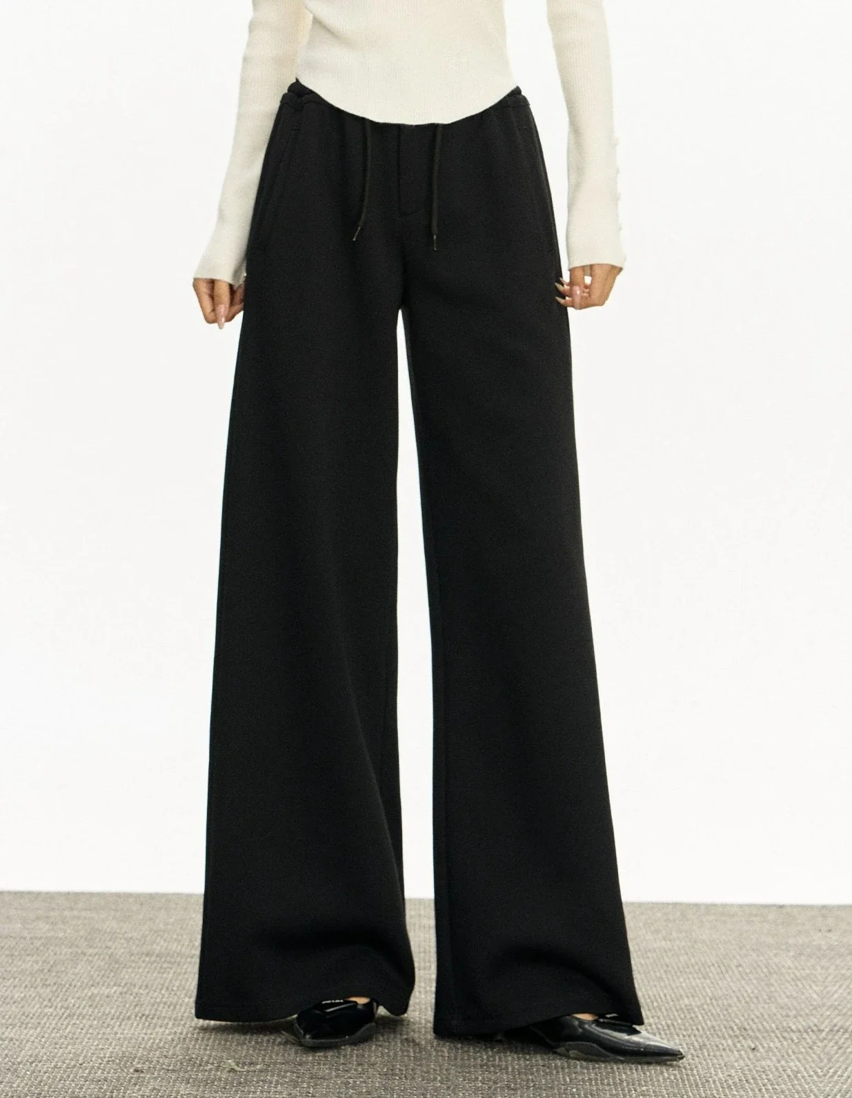 Wide-Leg Semi-Flare Sweatpant Joggers - Image 4